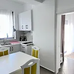 Philip Sea View Apartment