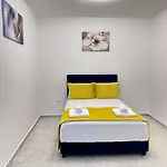 Philip Sea View Apartment Sarande