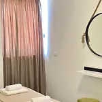 Philip Sea View Apartman *