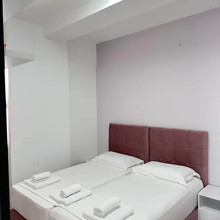 Philip Sea View Apartment Sarande