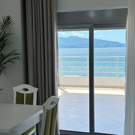 Διαμέρισμα Philip Sea View *