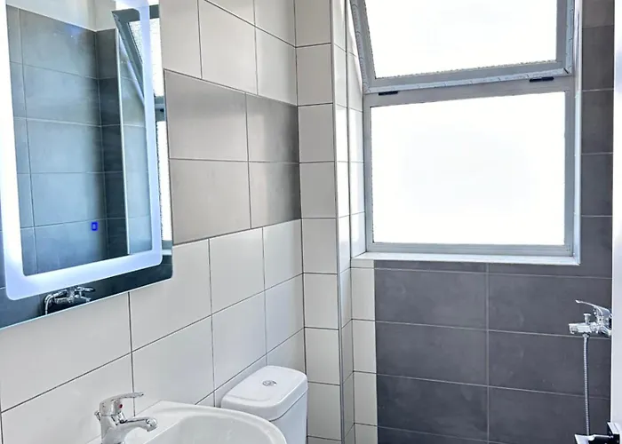 Philip Sea View Sarandë