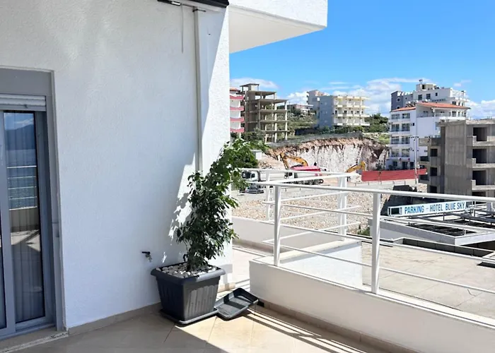 Philip Sea View ساراندا