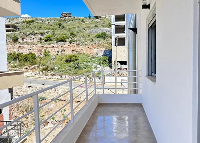 Philip Sea View * ساراندا